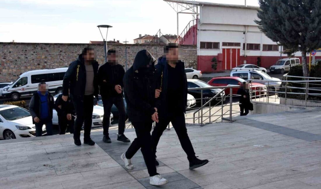 Nevşehir’de yaşlı vatandaşları dolandıran ve kendilerini polis ve savcı olarak