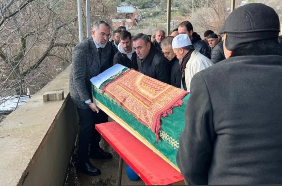 Bursa’nın Kestel ilçesine bağlı Gölbaşı Mahallesi Muhtarı İrfan Aydın, kanser