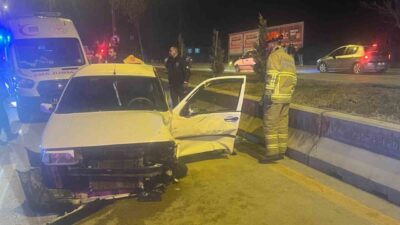 Kırıkkale ilinde meydana gelen trafik kazasında, iki aracın çarpışması sonucunda