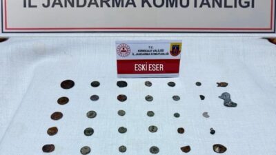 Kırıkkale’de jandarma ekipleri, şüpheli bir aracı durdurduklarında gerçekleştirilen aramada tarihi