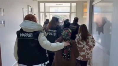 Kırklareli’nin merkezi ile Lüleburgaz ilçesinde düzenlenen uyuşturucu operasyonlarında önemli miktarda