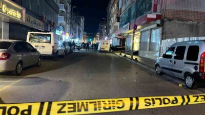 Küçükçekmece ilçesinde meydana gelen silahlı saldırı sonucu iki kişi yaşamını