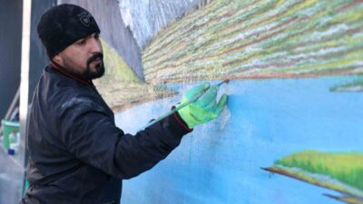 Kırşehir’de hükümet konağı inşaatında kule vinç operatörü olarak görev yapan