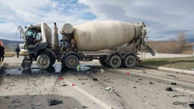 Tavşanlı ilçesinde meydana gelen trafik kazasında, Tepecik Kavşağı’nda çarpışan iki