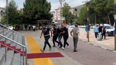 Burdur’da kuzenini öldüren sanığa ve ona yardım eden eşine verilen
