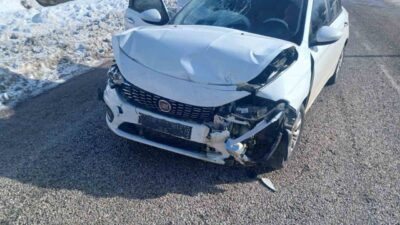 Malatya’da meydana gelen trafik kazasında 2 aracın karışması sonucu 3