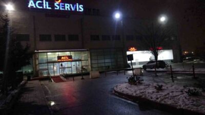 Malatya’nın Battalgazi ilçesinde bulunan bir düğün salonunda gerçekleşen nişan töreni