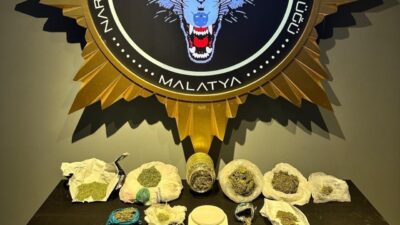 Malatya’da, polis ekiplerinin ‘torbacı’ olarak tanımlanan sokak satıcılarına yönelik düzenlediği