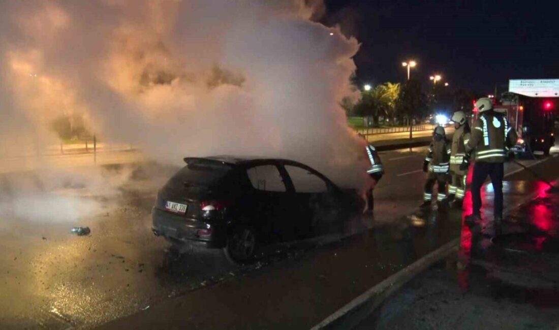 Maltepe’de seyir halindeyken alev topuna dönen bir otomobil tamamen kullanılamaz