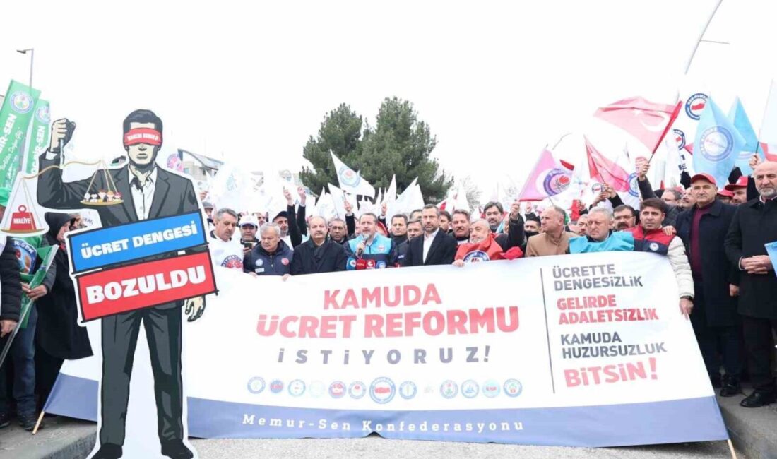 Memur-Sen Genel Başkanı Ali Yalçın, ücret reformu taleplerini dile getirdi.