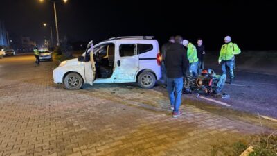 Sakarya’nın Karasu ilçesinde meydana gelen bir trafik kazasında, hafif ticari