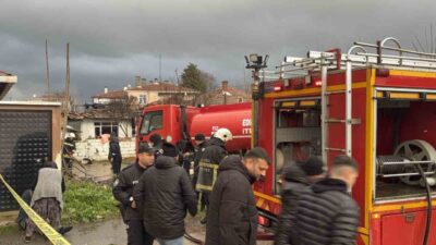 Edirne’nin Karaağaç Mahallesi’nde meydana gelen bir yangın sonucunda, tek katlı