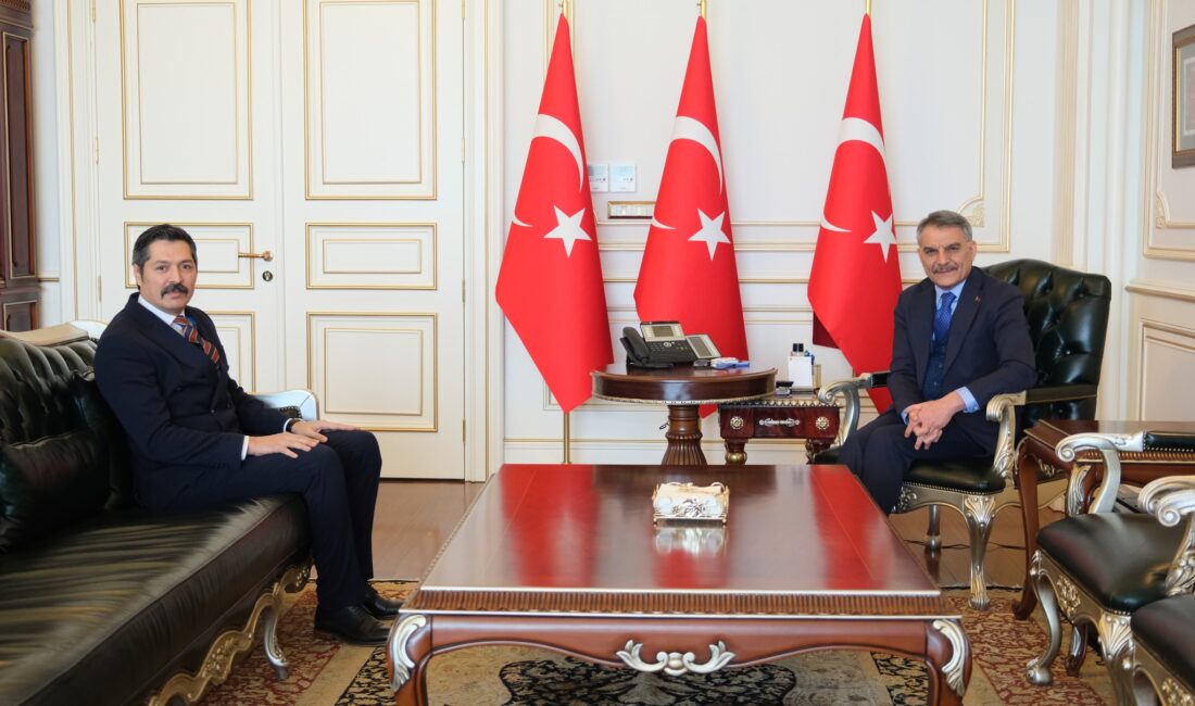 İş insanı Oğuzhan Oğuz, Yozgat Valiliği’ni ziyaret ederek Mehmet Ali