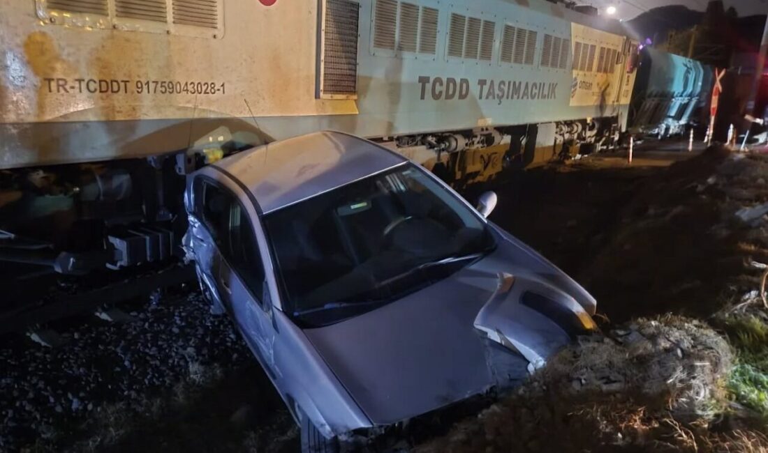 Osmaniye’nin Düziçi ilçesinde meydana gelen bir trafik kazasında yük treni