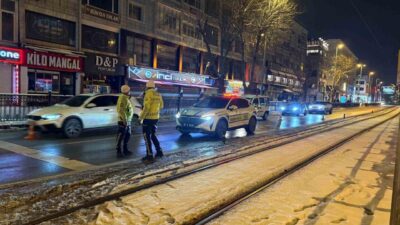 Melikgazi ilçesinde meydana gelen trafik kazasında bir yayaya otomobil çarptı