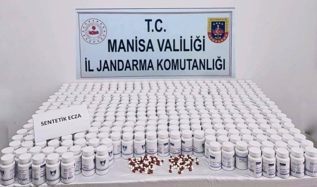 Manisa İl Jandarma Komutanlığı, yılbaşı emniyet tedbirleri kapsamında gerçekleştirdiği operasyonda