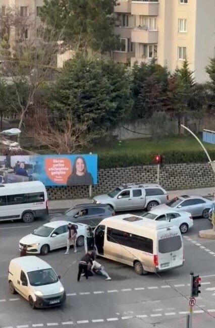 Pendik ilçesinde yaşanan bir olayda, Kurtköy Mahallesi Ankara Caddesi’nde kırmızı
