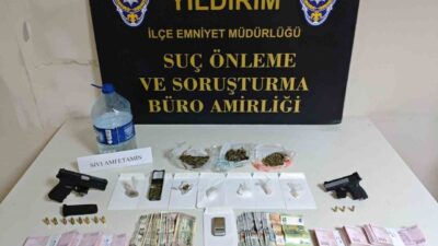 Bursa’da polis ekipleri, “Baron abla” lakaplı Yelid A.’nın evini tespit