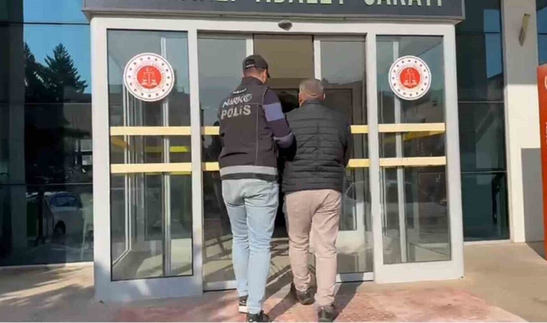 Reyhanlı İlçesi’nde, aranan kişilerin yakalanması amacıyla gerçekleştirilen operasyonda, 9 yıl
