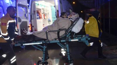 Samsun’un Alaçam ilçesinde dört aracın karıştığı zincirleme trafik kazasında beş