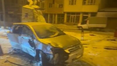 Sarıkamış’ta meydana gelen bir trafik kazasında 3 kişi yaralandı. Kaza,