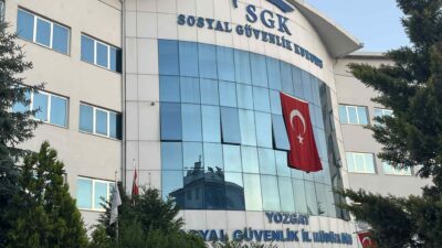 Sosyal Güvenlik Kurumu (SGK), kamu görevlisi olarak çalışırken görevinden ayrılan