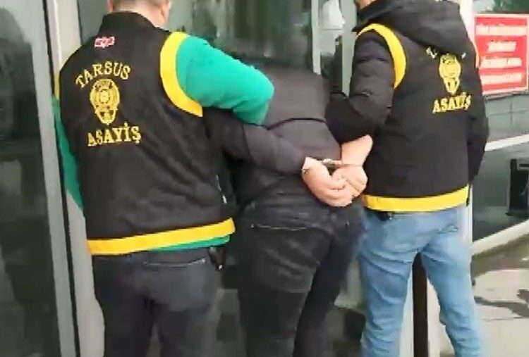 Tarsus ilçesinde bir kuyumcuyu silahla soyarak kaçan şüpheli, mahkeme tarafından
