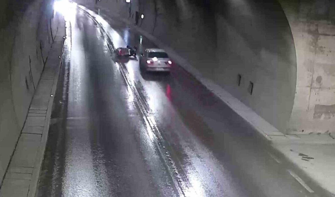 Amasya’da bir motosiklet sürücüsü, Ferhat Tüneli’nde otomobili sollamaya çalışırken kaza
