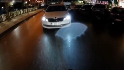 Çorlu ilçesinde meydana gelen bir trafik kazasında motosiklet ile otomobilin