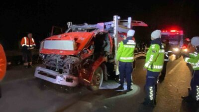 Kocaeli TEM Otoyolu geçişinde meydana gelen olayda, bir kamyonetin arkadan