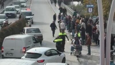 Manavgat, Antalya ilçesinde bir otomobil ile ters yönden gelen bir