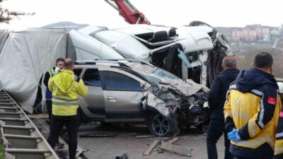 Samsun’un Canik ilçesinde meydana gelen trafik kazasında, bir tırın karşı