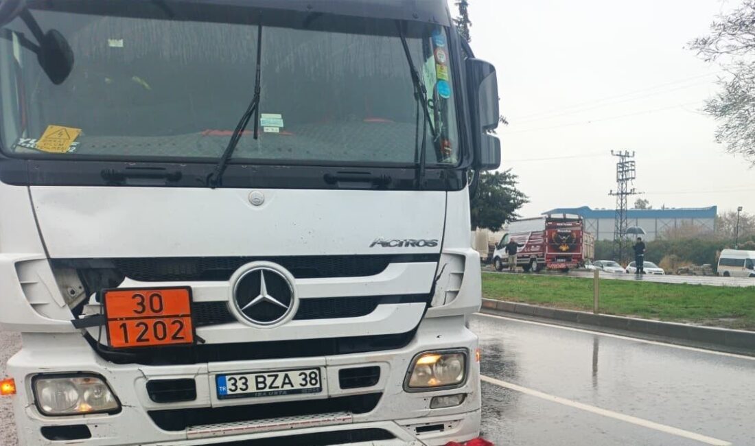 Mersin’de, bir tırın çarptığı yaya olay yerinde hayatını kaybetti. Kaza,