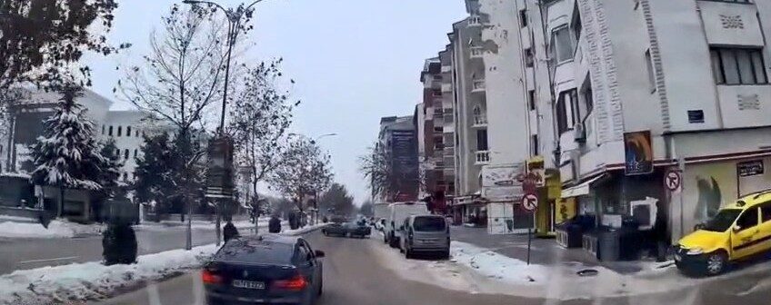 Elazığ’da bir sürücü, Tofaş marka otomobiliyle drift yaparak trafikte tehlike
