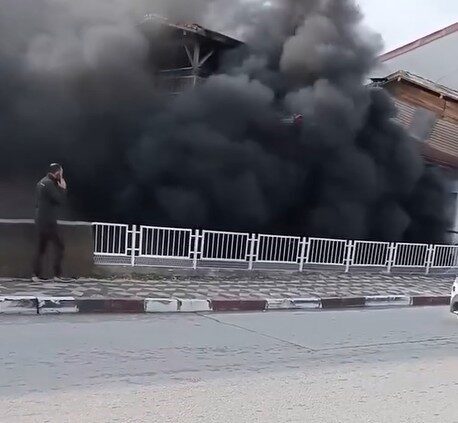 Tokat’ta bulunan bir müstakil evdeki yangın, itfaiye ekiplerinin hızlı müdahalesi