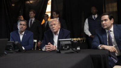ABD Başkanı Donald Trump, Venezuela’ya karşı gerçekleştirilen saldırıları canlı olarak