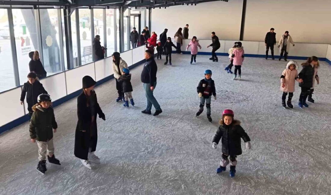 Kırıkkale’de, yarıyıl tatilinde karnelerini alan çocuklar, belediye tarafından ücretsiz olarak