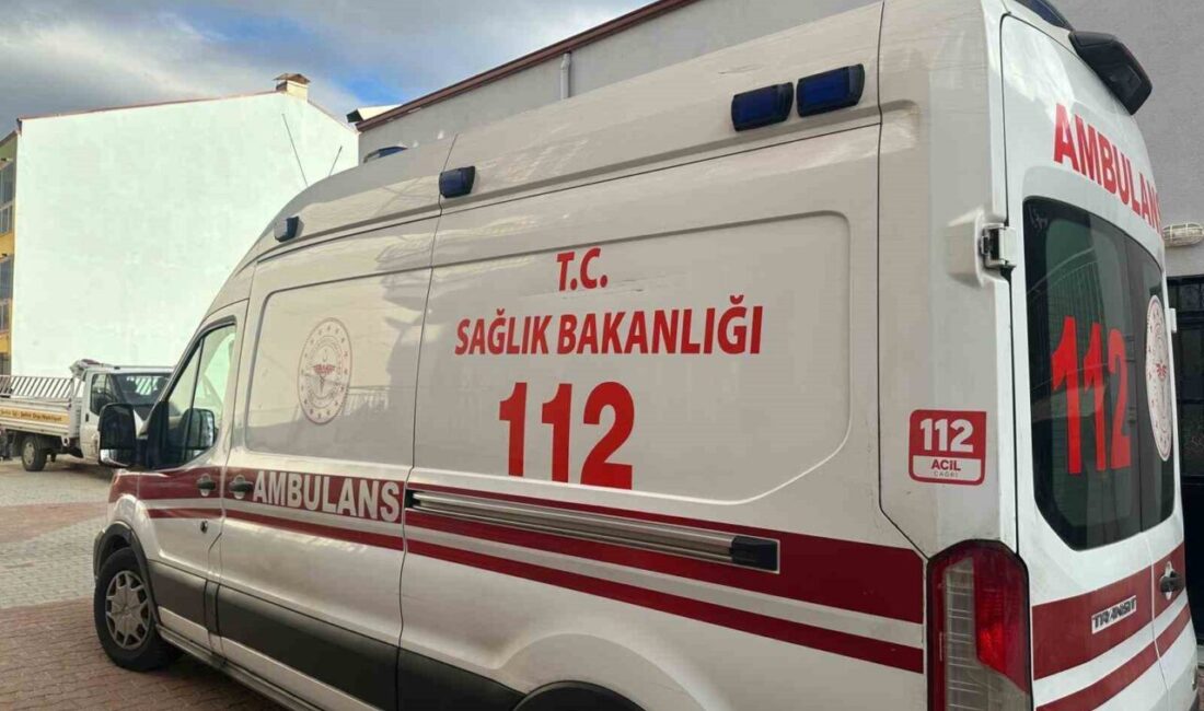 Uşak’ta, bir kişi evinin bahçesindeki fırını temizlerken baca duvarına düşerek