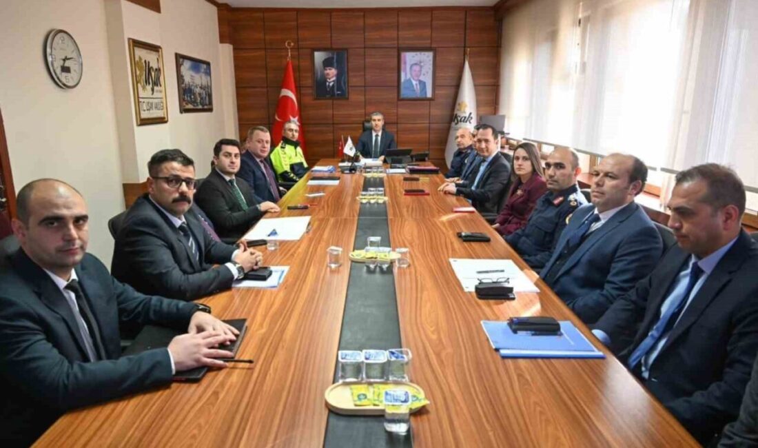 Uşak’ta gerçekleştirilen “İl Güvenlik, Asayiş ve Koordinasyon Kurulu Toplantısı”nda Vali