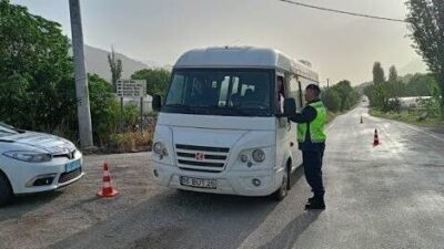 Uşak ilinde, polis ve jandarma ekipleri tarafından okul çevreleri ile