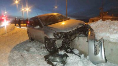 Van’ın Gevaş ilçesinde meydana gelen bir trafik kazası sonucunda 3