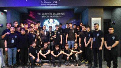 Yakutiye Belediyesi Espor Akademisi, okulların yarıyıl tatiline girmesiyle birlikte öğrencilerin