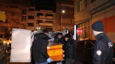 Denizli’nin Pamukkale ilçesinde Fesleğen Mahallesi’nde meydana gelen yangında dumandan etkilenen