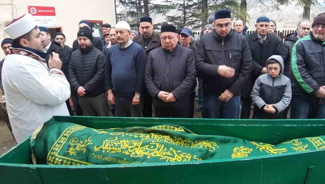 Bolu’nun Mudurnu ilçesinde 2018 yılında evi yangında kül olan 93