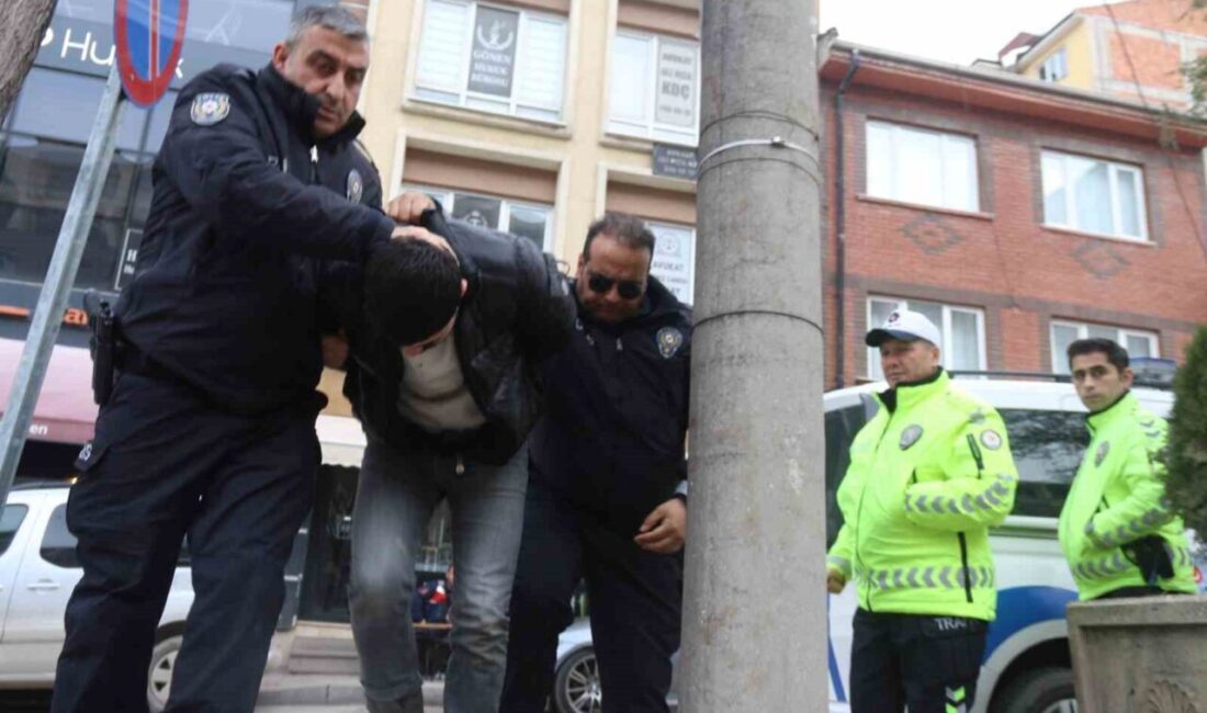 Eskişehir’de, bir aracın yarış sırasında üç yayaya çarpıp ölümlerine neden