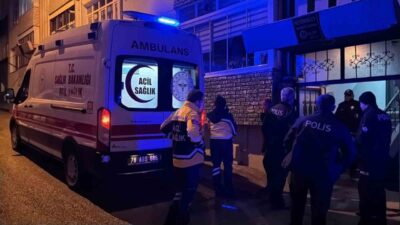 Karabük ilinde bir yaşlı adam, ikamet ettiği apartmanın merdiven boşluğunda