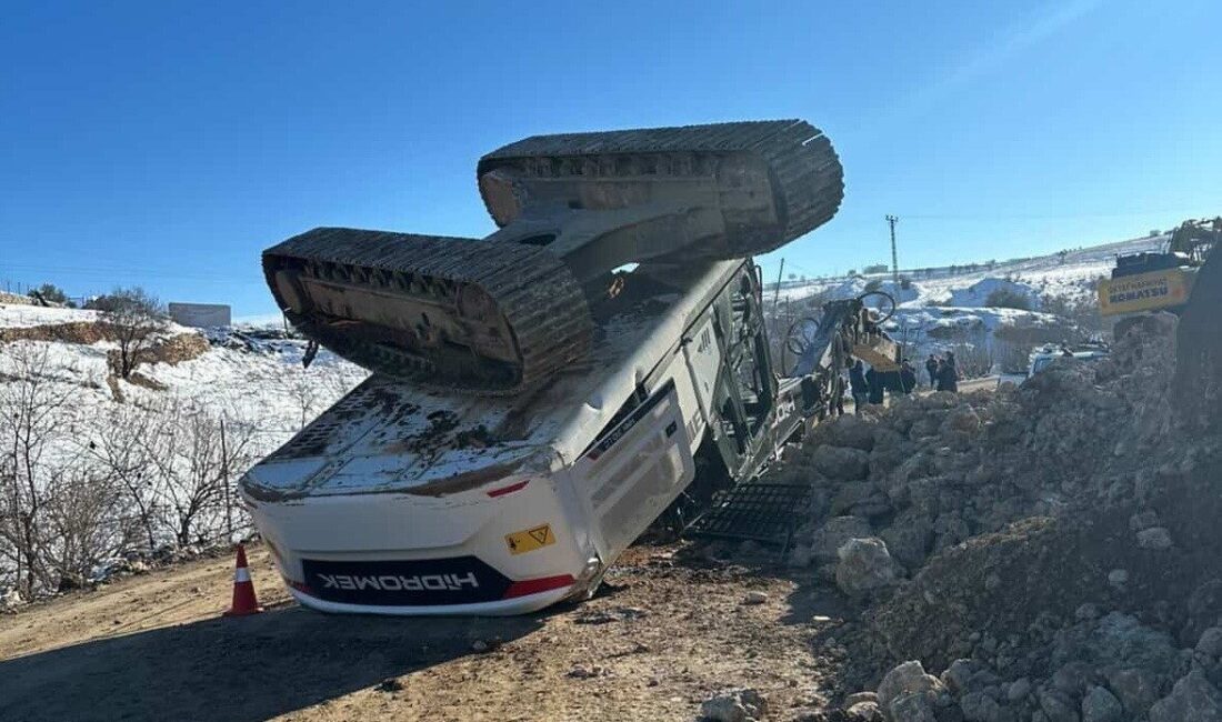 Adıyaman’da, yol yapımı çalışmaları sırasında meydana gelen bir kaza sonucunda