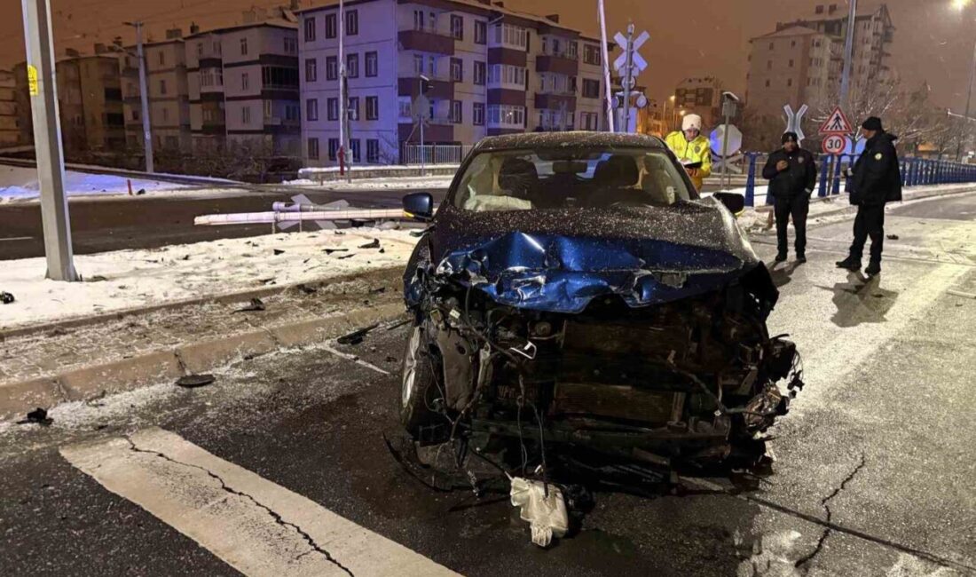Kocasinan ilçesinde bir SUV aracın yük treniyle çarpıştığı kazada sürücü