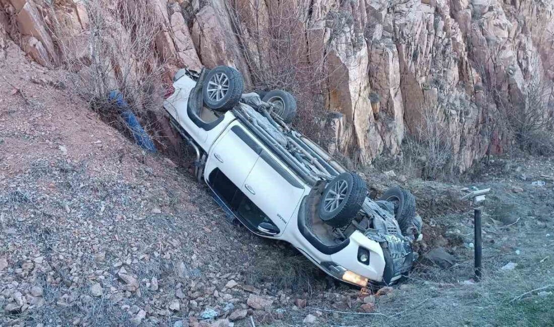 Yozgat’ta takla atan otomobilde 2 kişi yaralandı. &nbsp; Edinilen bilgiye