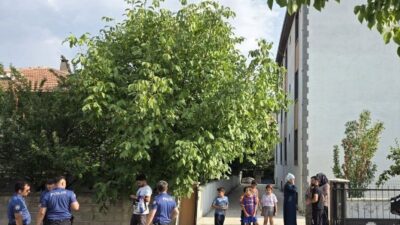 Erzincan’ın Halitpaşa Mahallesi 1272. Sokak’ta bir apartmanın üçüncü katından düşen